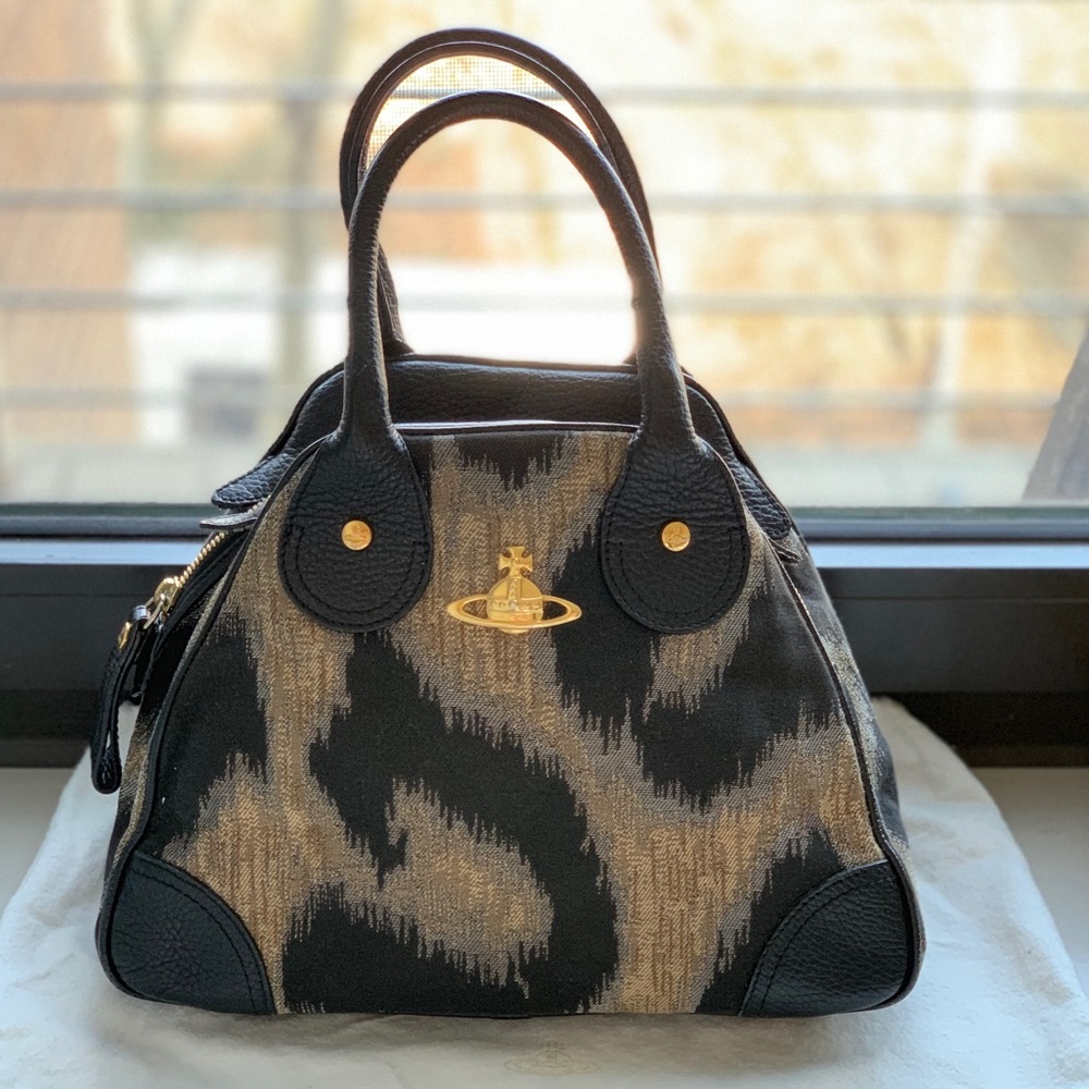 Rare Vivienne Westwood London Derby purse